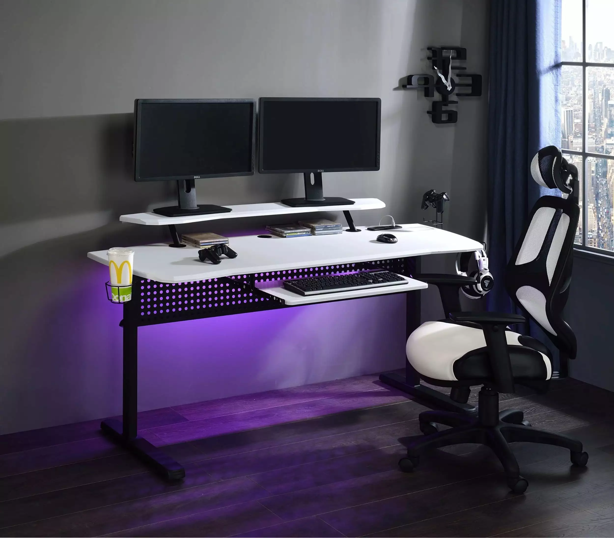 ACME Vildre Gaming Table USB Port Black White Finish 93134 - Dual-Tone Gaming Desk unknown