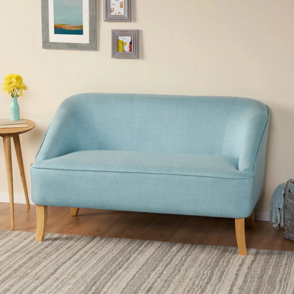 LOVESEAT - Comfortable and Stylish Sofa Living Room or Apartment unknown