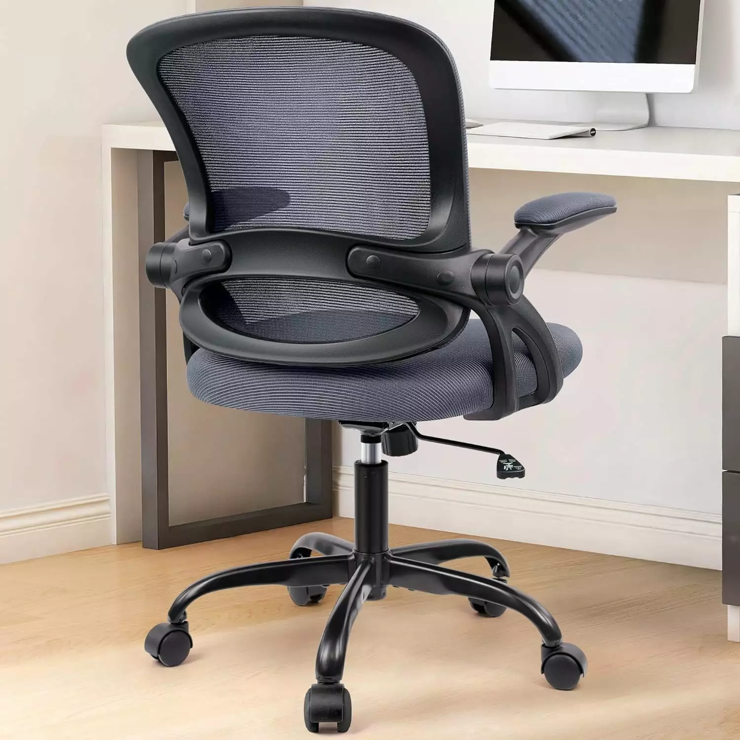 Office Chair Ergonomic Desk Chair Mesh Computer Chair Height Adjustable Comfy Swivel Task Chair Wheels And Flip-Up Arms TR...
